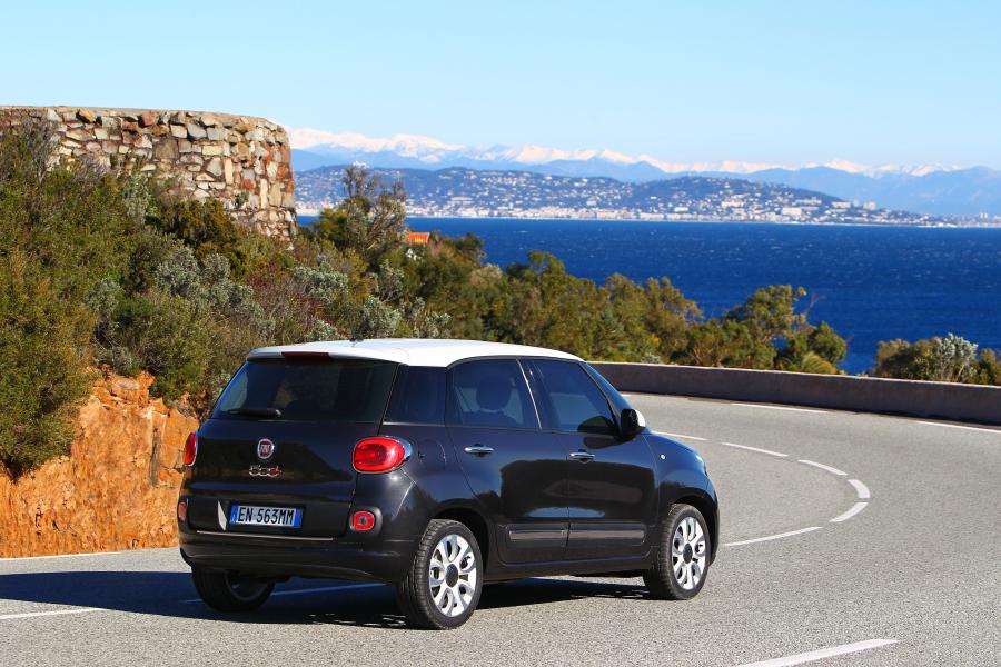  Fiat 500L 1.6 MJT 2013 года  (фото 10 из 47)